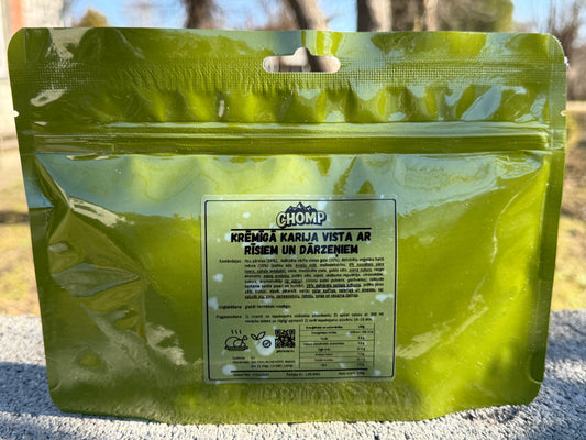 Krēmīgā karija vista ar rīsiem un dārzeņiem